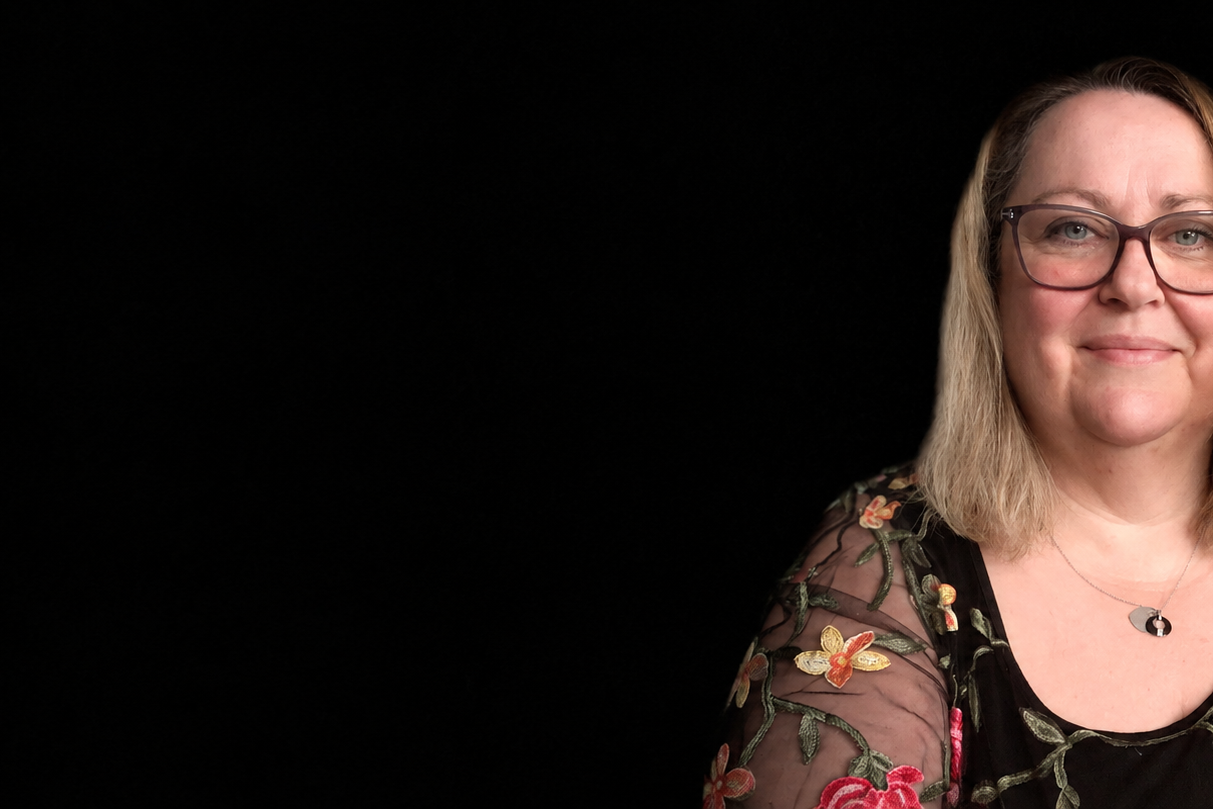 Portrait de Nathalie Raveaud, hypnothérapeute et praticienne EMDR à Villeurbanne.
