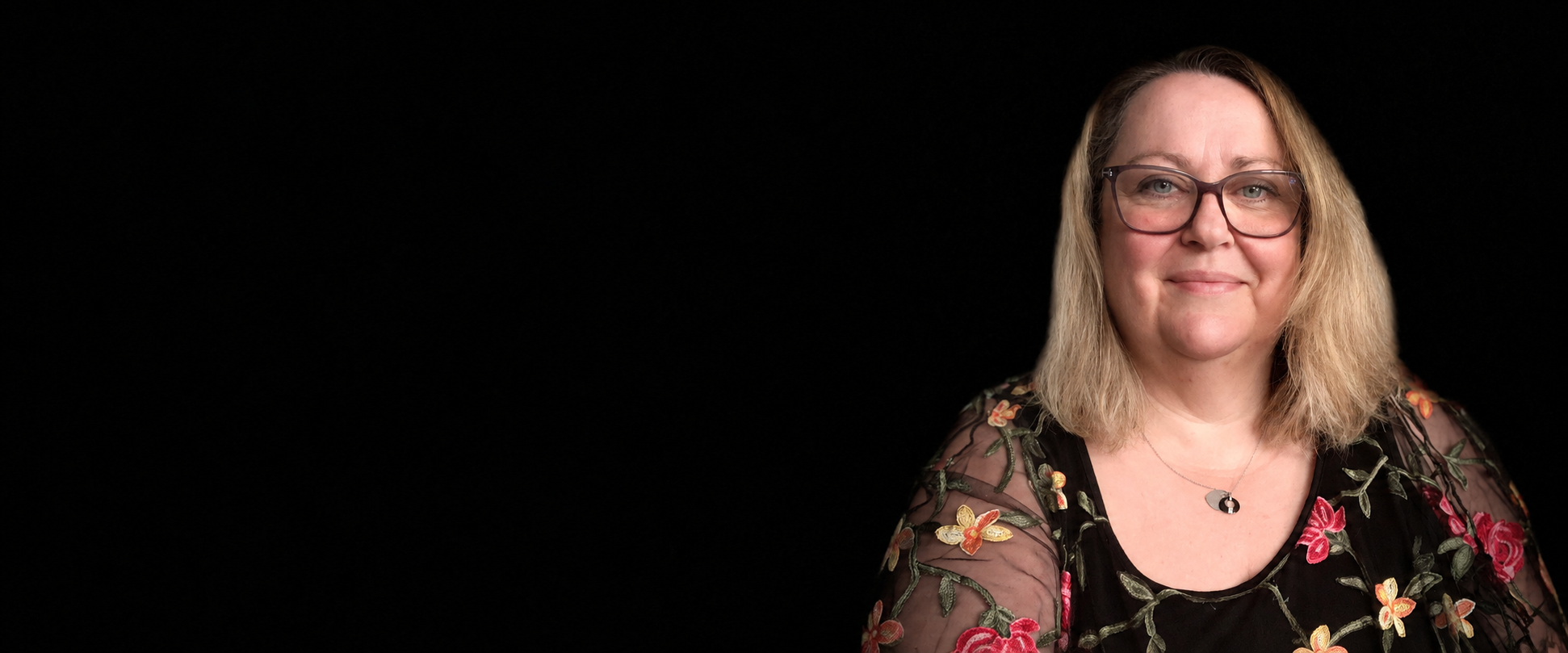 Portrait de Nathalie Raveaud, hypnothérapeute et praticienne EMDR à Villeurbanne.